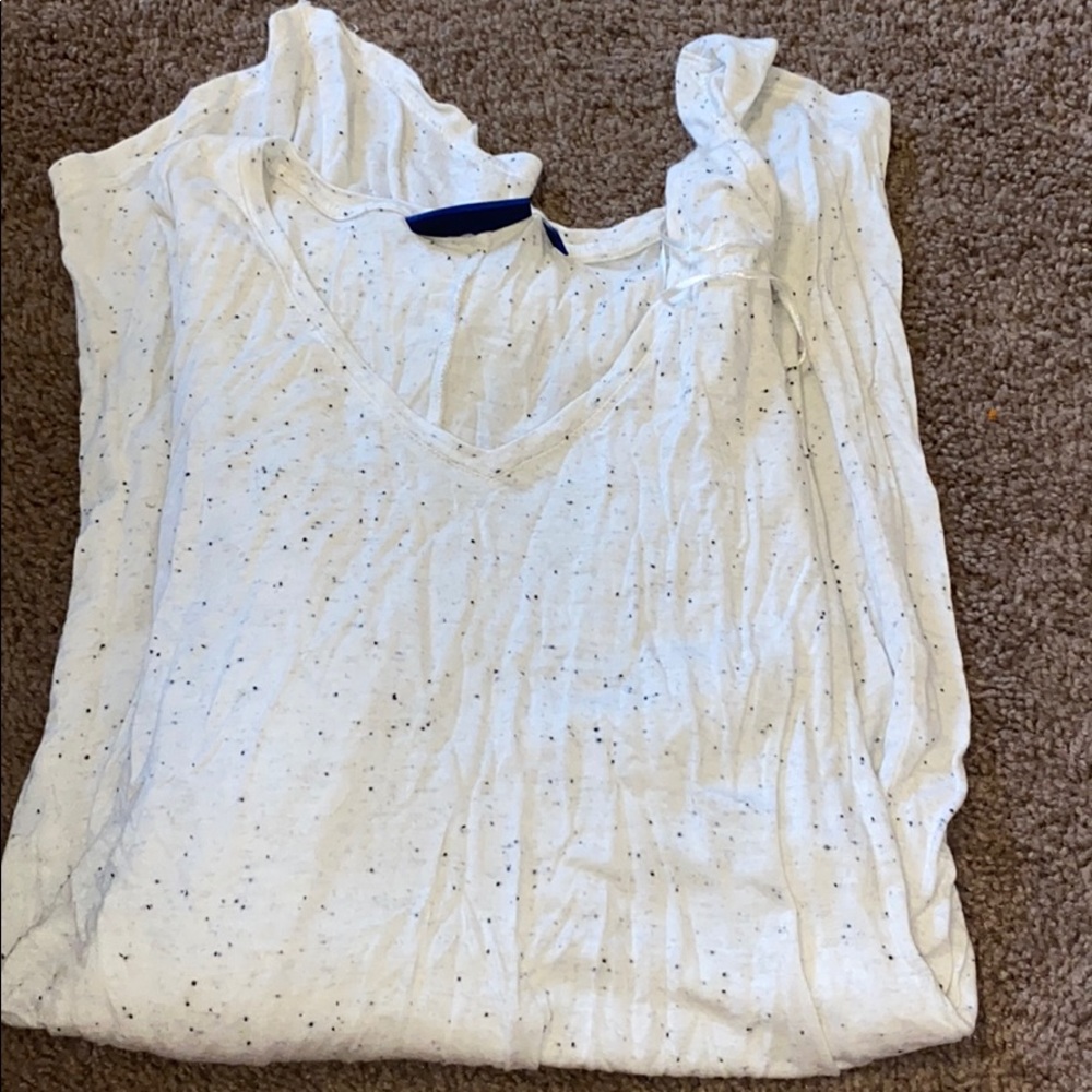 White long sleeved T-shirt